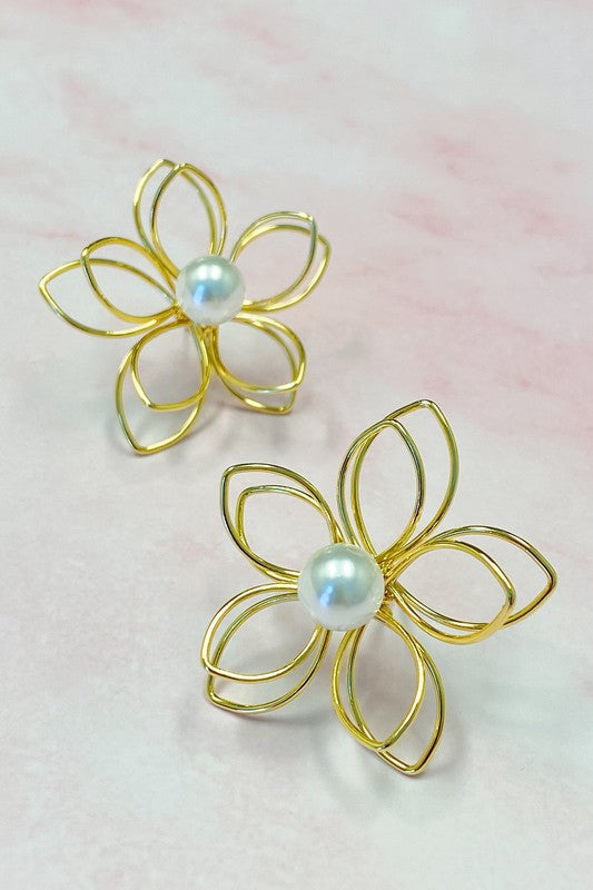 Flower Art With Pearl Stud Earrings