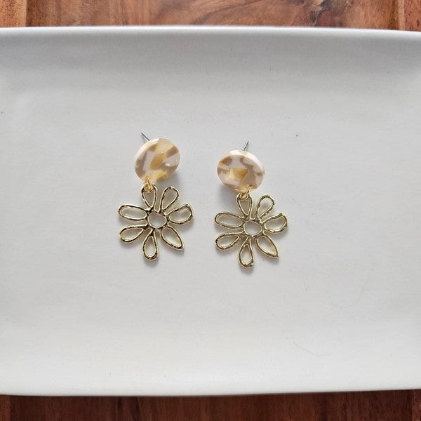 Lily Earrings - Daffodil