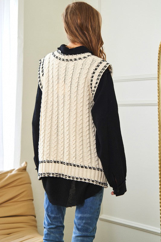 Solid V-Neck Sleeveless Pocket Detail Sweater